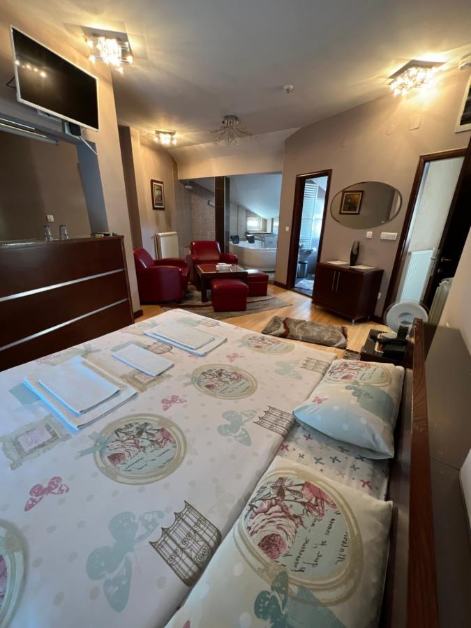 Hotel Royal บิเยโลโปลเย ภายนอก รูปภาพ